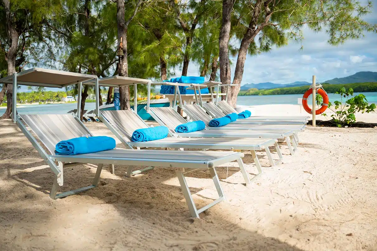 Mauritius Sonnenliegen Strand