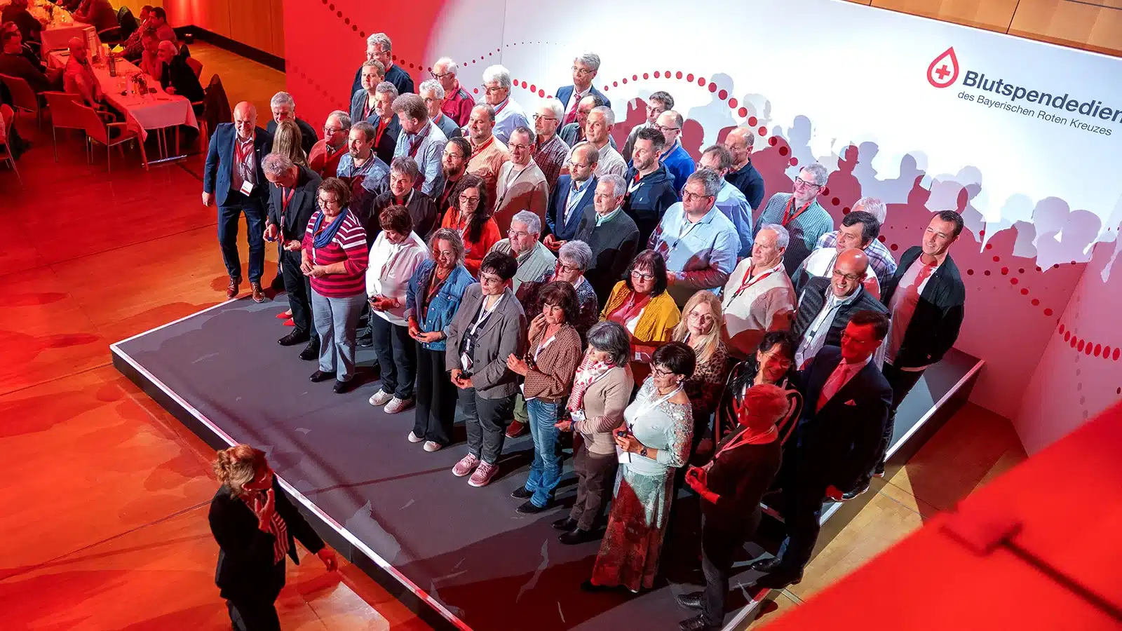 Realize Blutspendedienst Roadshowevent Pressebild Spender-innen